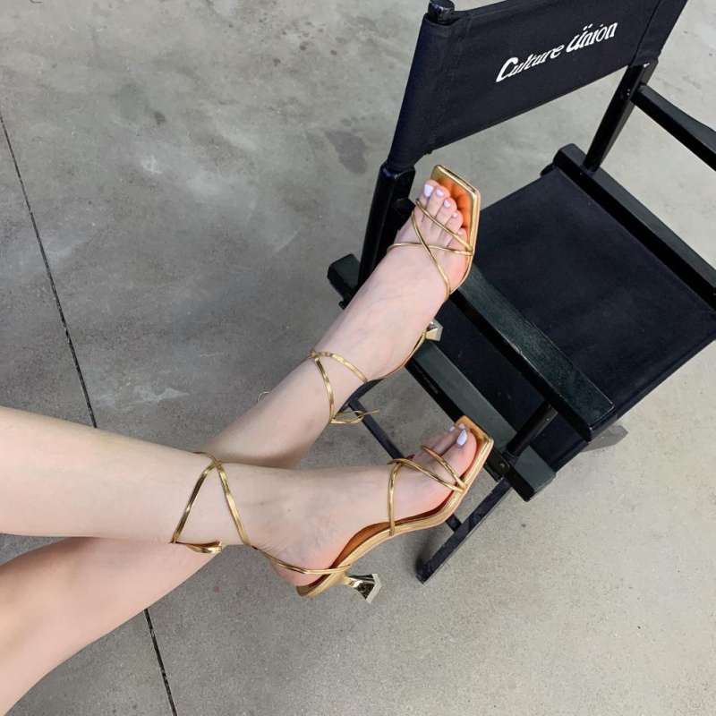 Square head bandage fine-root European style sandals