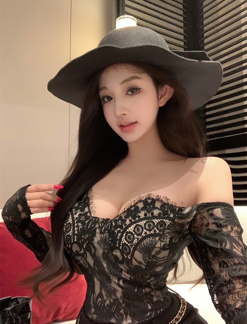 Enticement sexy wrapped chest lace bottoming tops