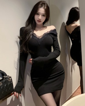Halter slim black lace V-neck sexy splice dress