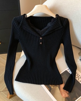 Inside the ride slim V-neck lace niche sweater