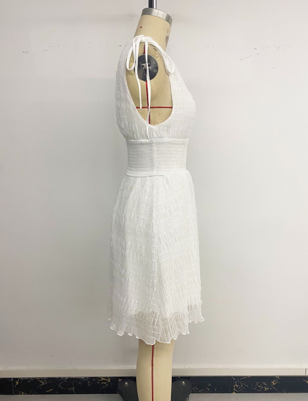 Shoulder strap V-neck T-back fresh summer dress