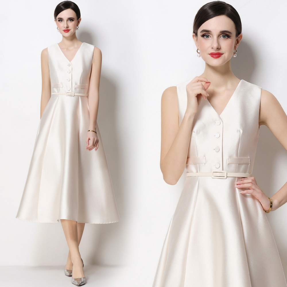 V-neck with belt pinched waist single-breasted dress for women