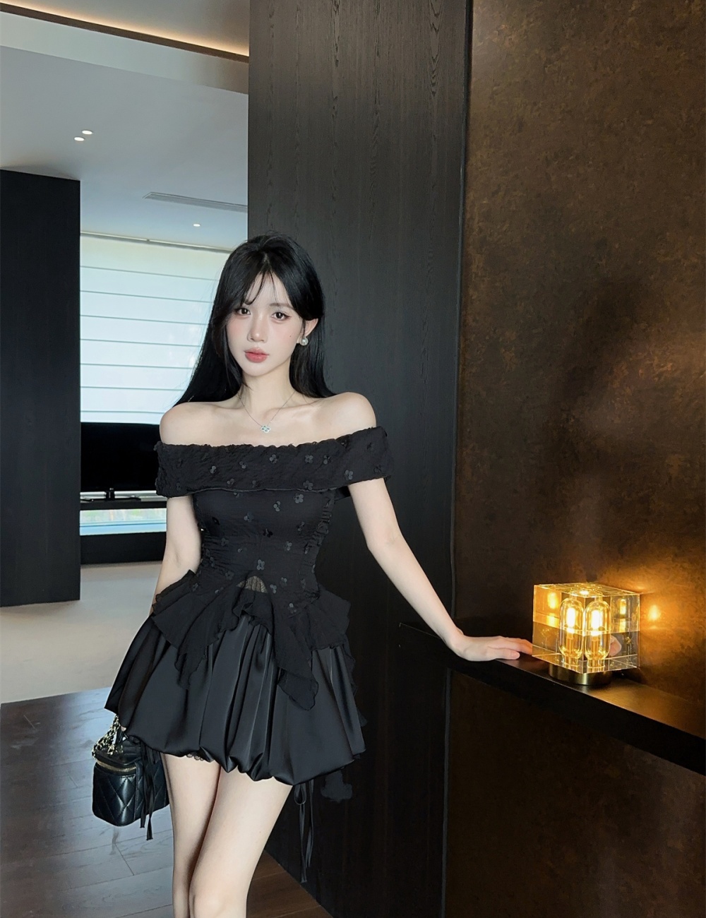 Ornament unique flowers flat shoulder tops