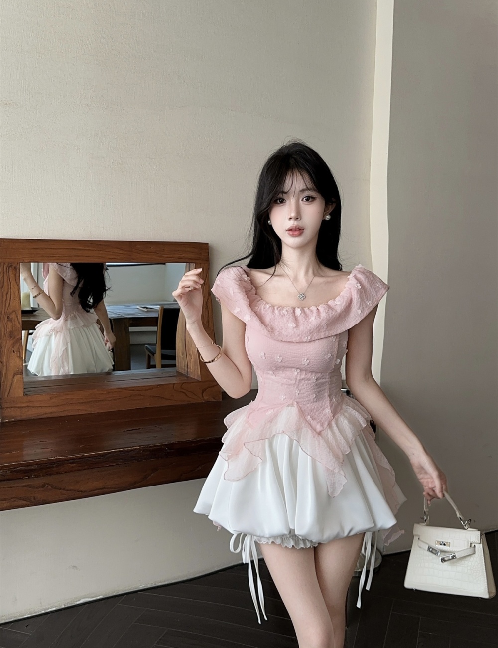 Ornament unique flowers flat shoulder tops