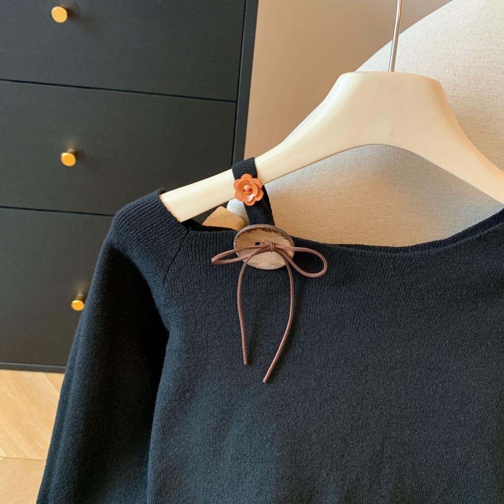 Slim knitted tops long sleeve sloping shoulder bottoming shirt