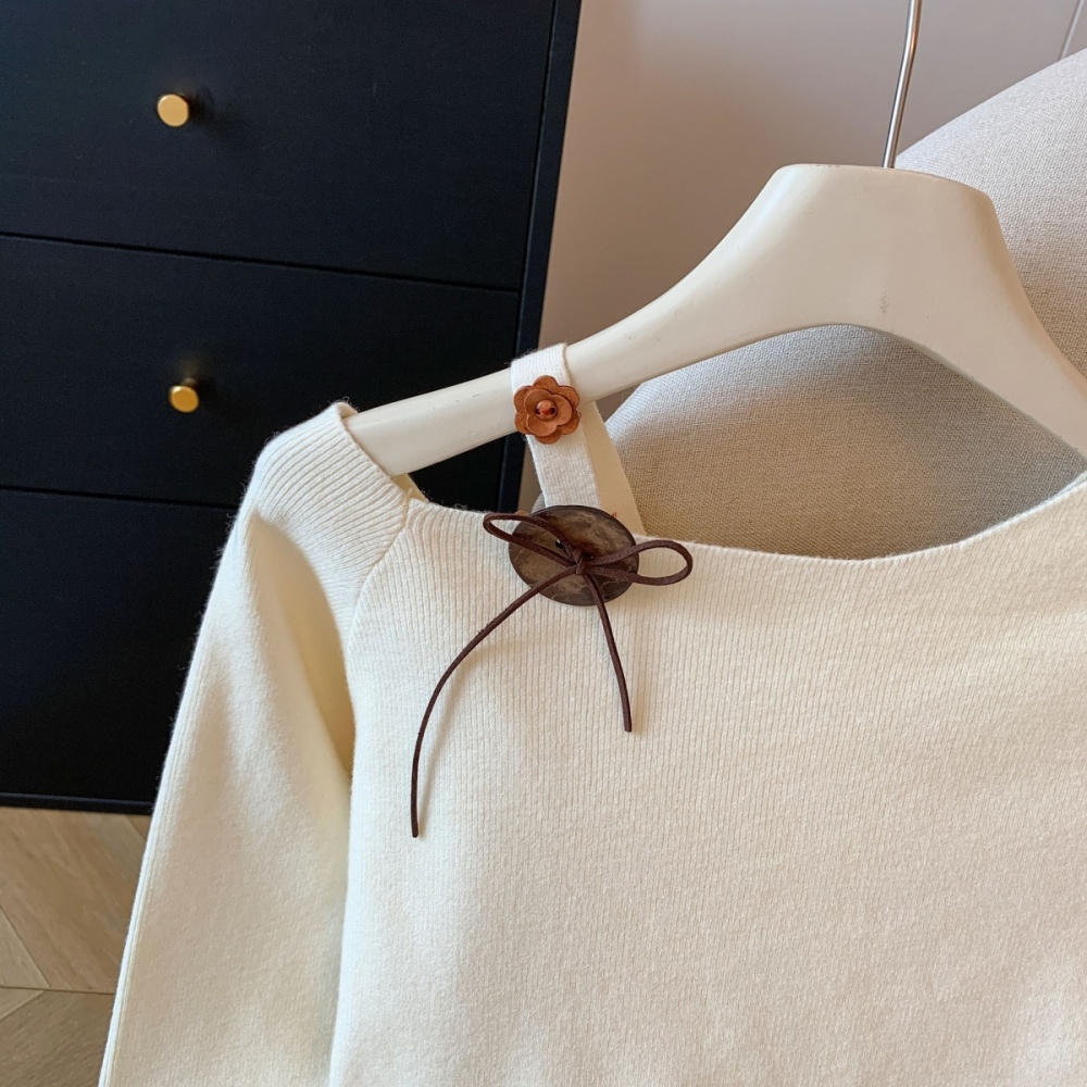 Slim knitted tops long sleeve sloping shoulder bottoming shirt