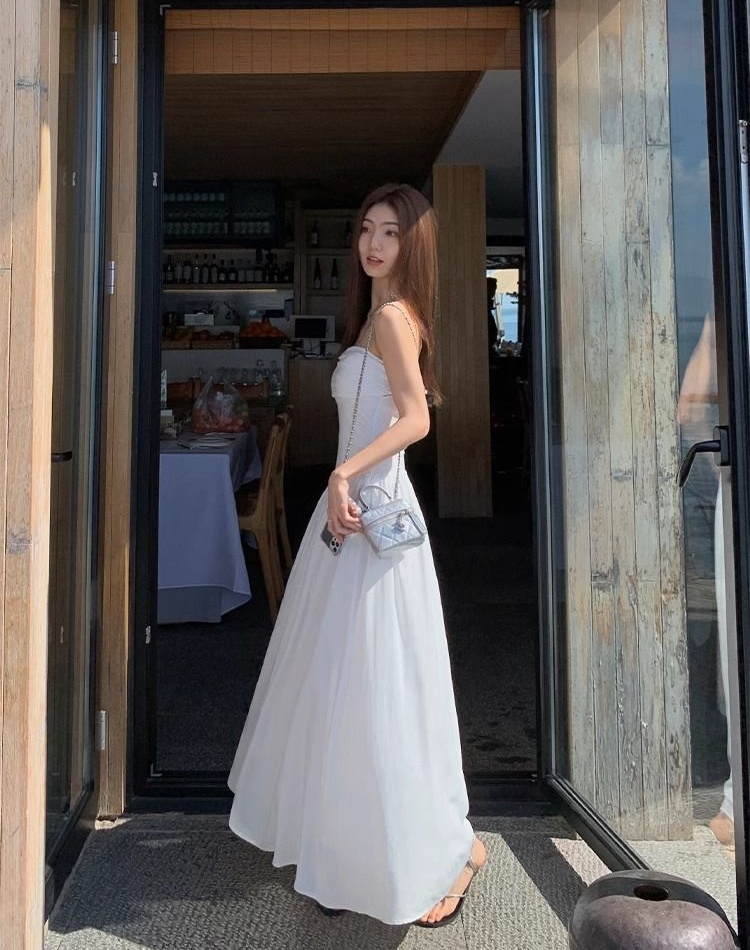 Strapless black dress wrapped chest long dress