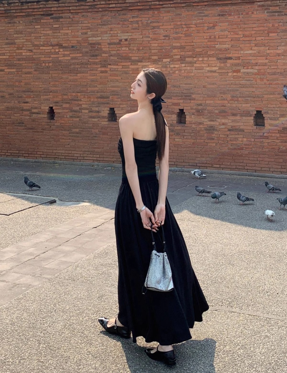 Strapless black dress wrapped chest long dress