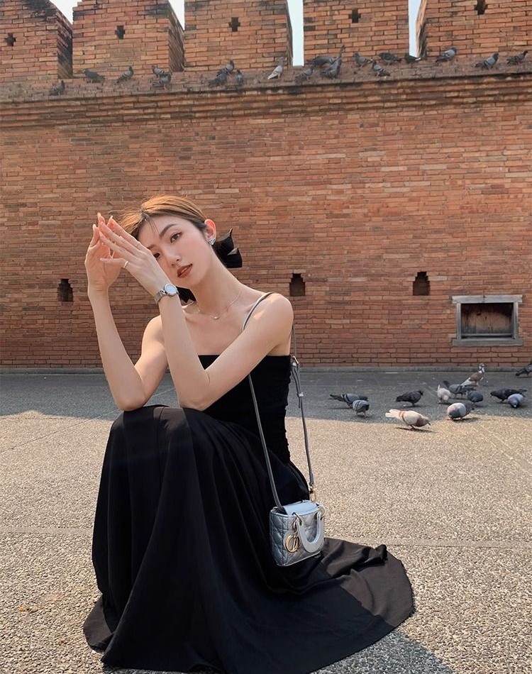 Strapless black dress wrapped chest long dress