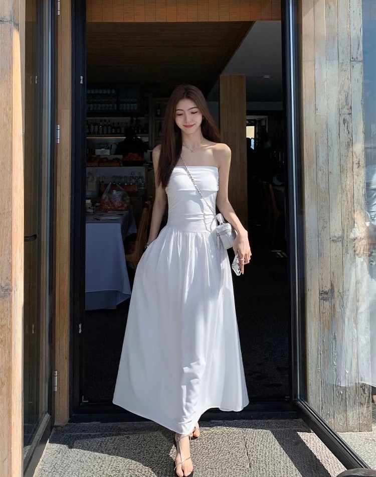 Strapless black dress wrapped chest long dress