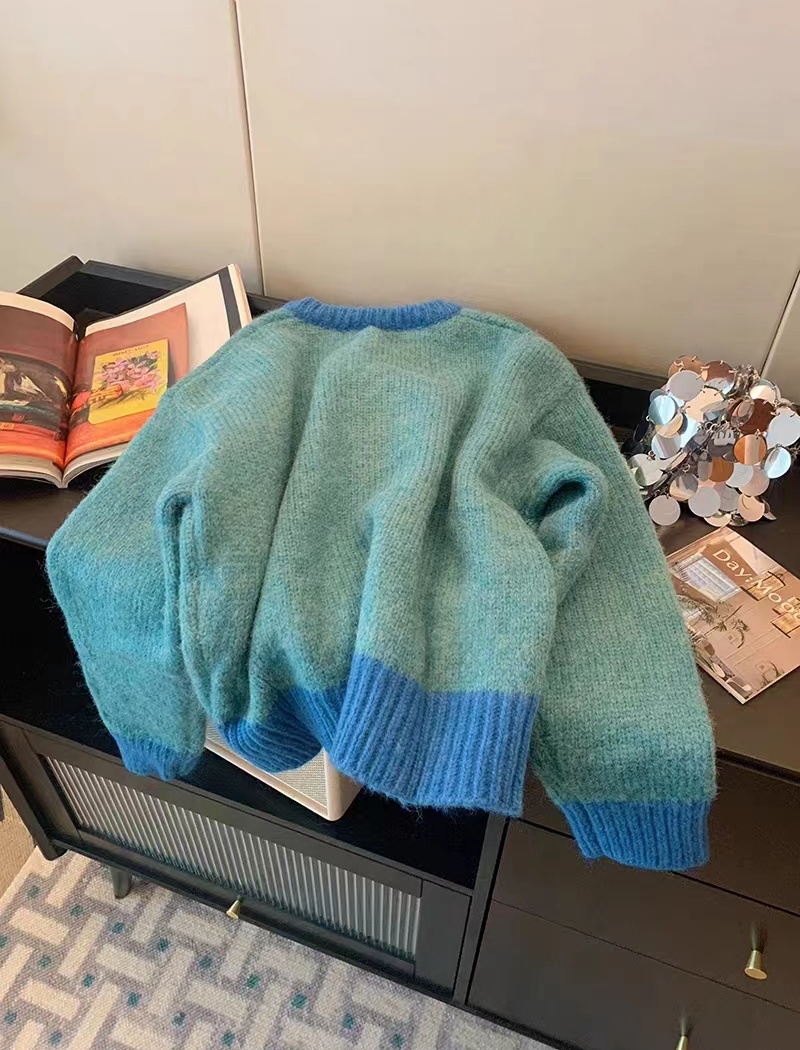 Round neck cardigan wears outside tops for women