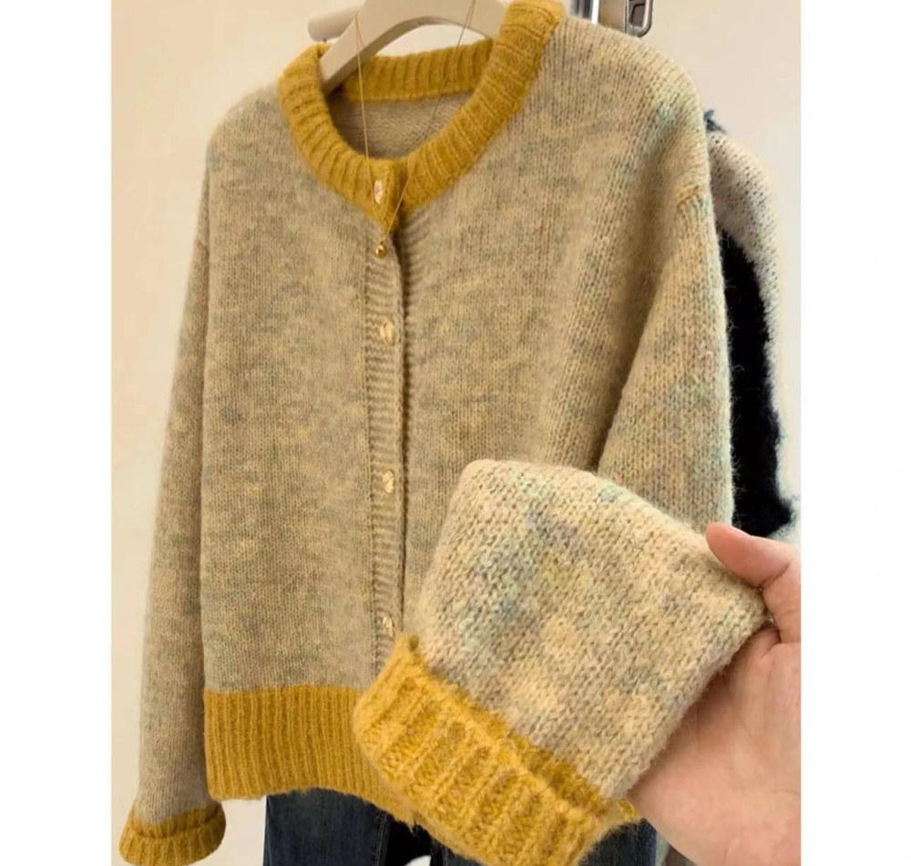 Round neck cardigan wears outside tops for women