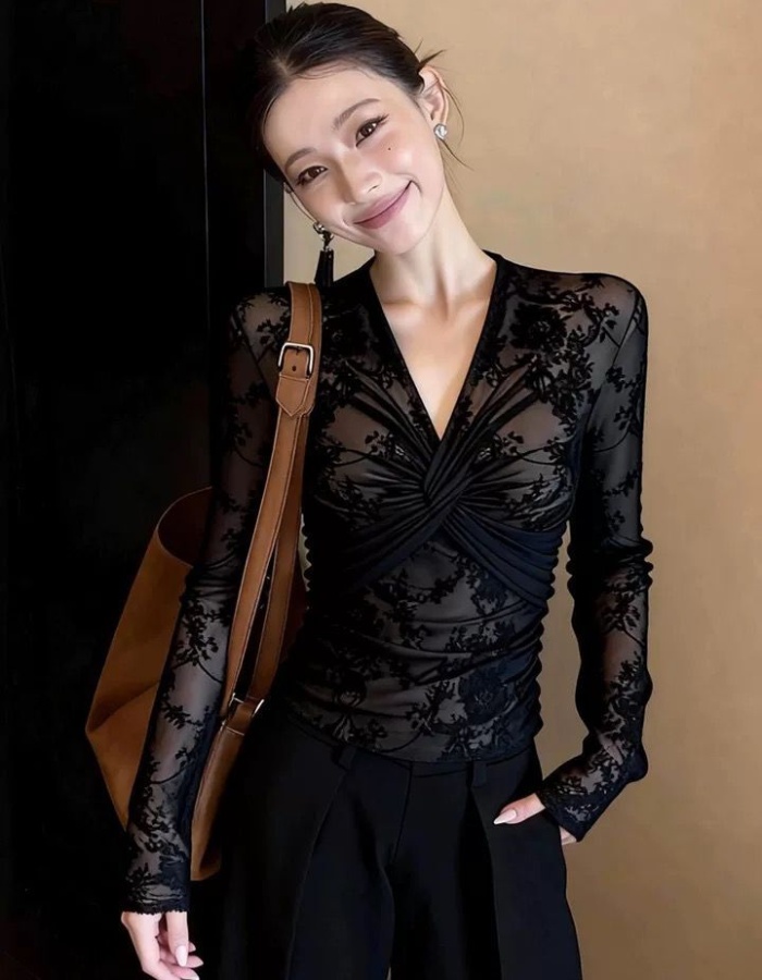 Fashion enticement black spring fold tops for women