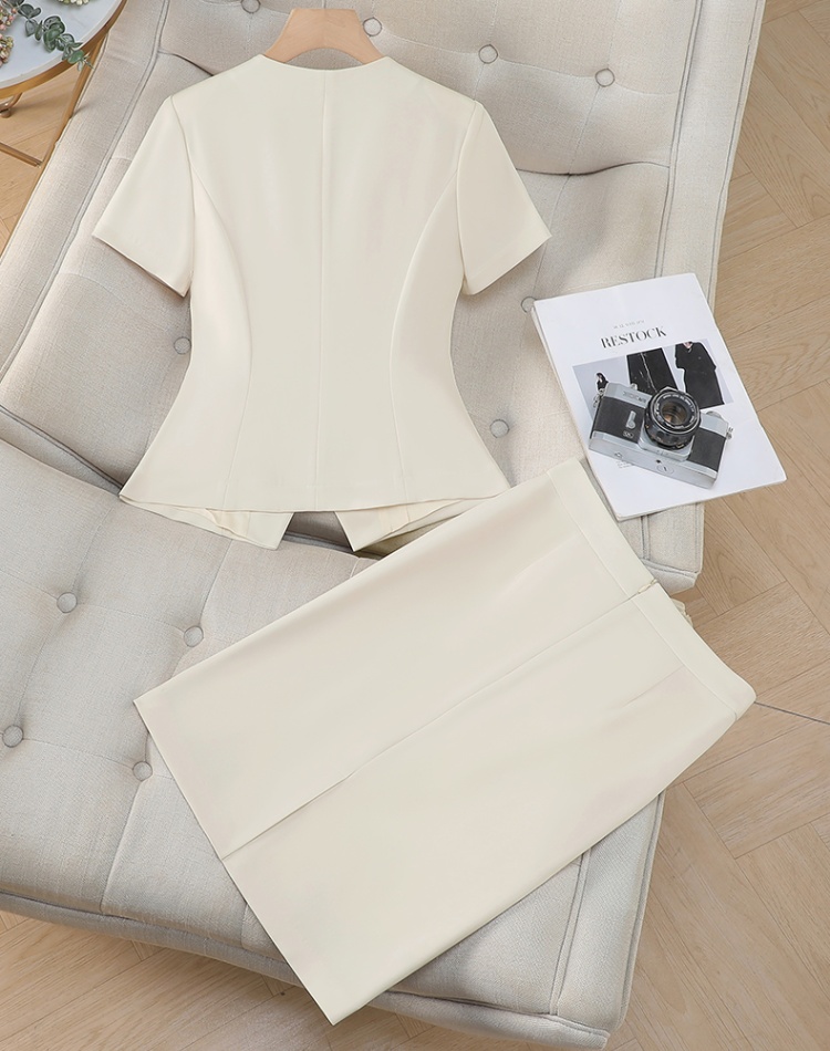 Commuting coat short sleeve skirt a set for women