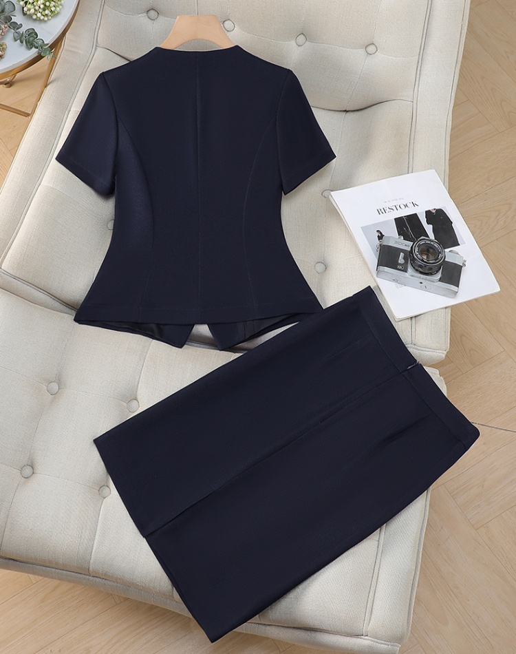 Commuting coat short sleeve skirt a set for women