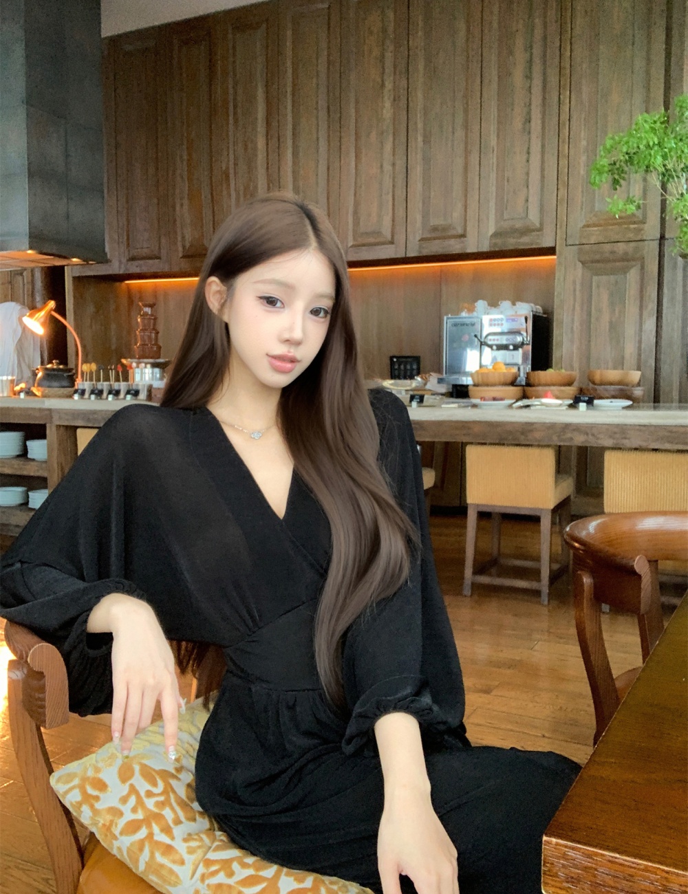 Split gauze high elastic V-neck spring dress