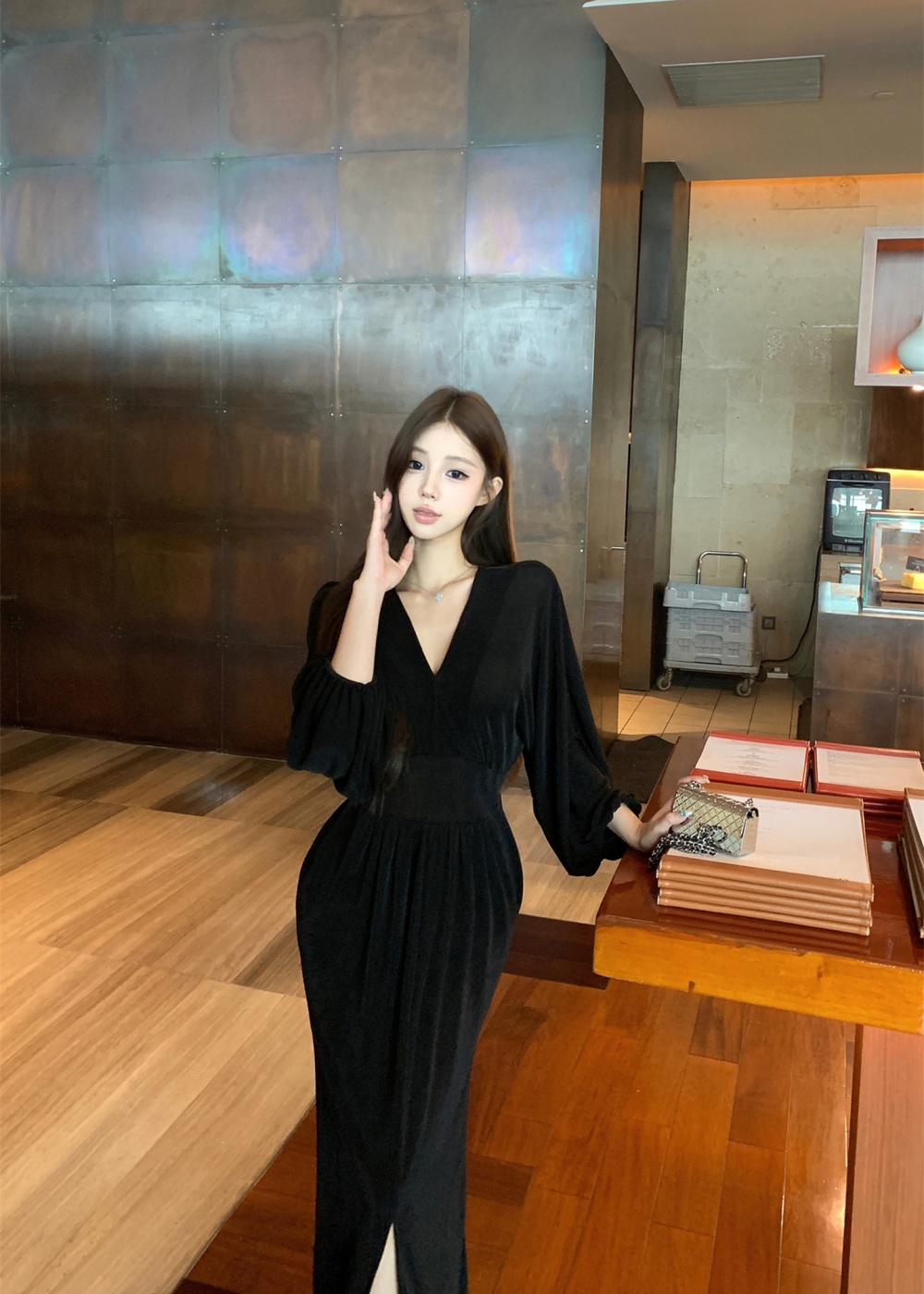 Split gauze high elastic V-neck spring dress