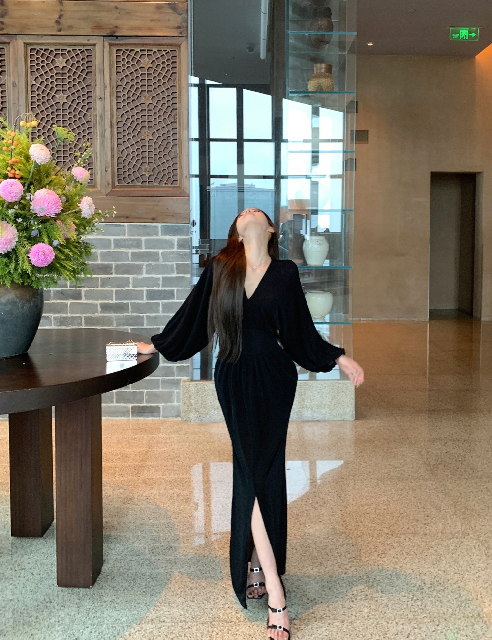 Split gauze high elastic V-neck spring dress