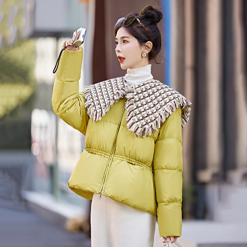 Short fashion chanelstyle down coat