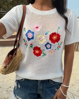 Embroidered vacation T-shirt Casual hollow tops