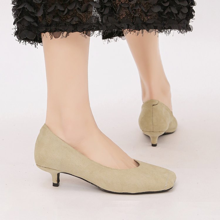 Lady broadcloth shoes low high-heeled shoes