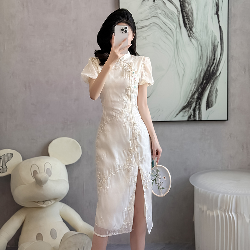 Chinese style ladies embroidery lady summer dress