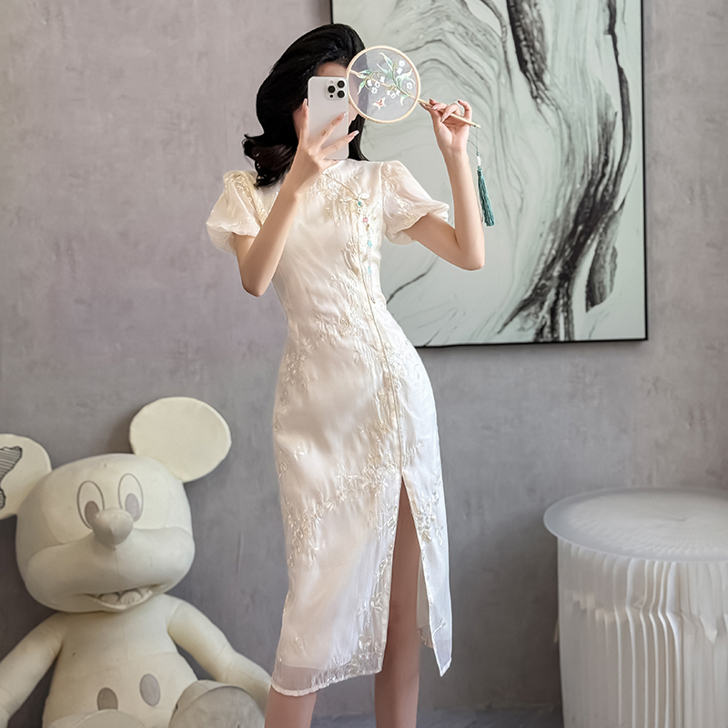 Chinese style ladies embroidery lady summer dress