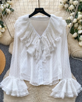 Commuting slim wood ear tops V-neck France style shirt for women