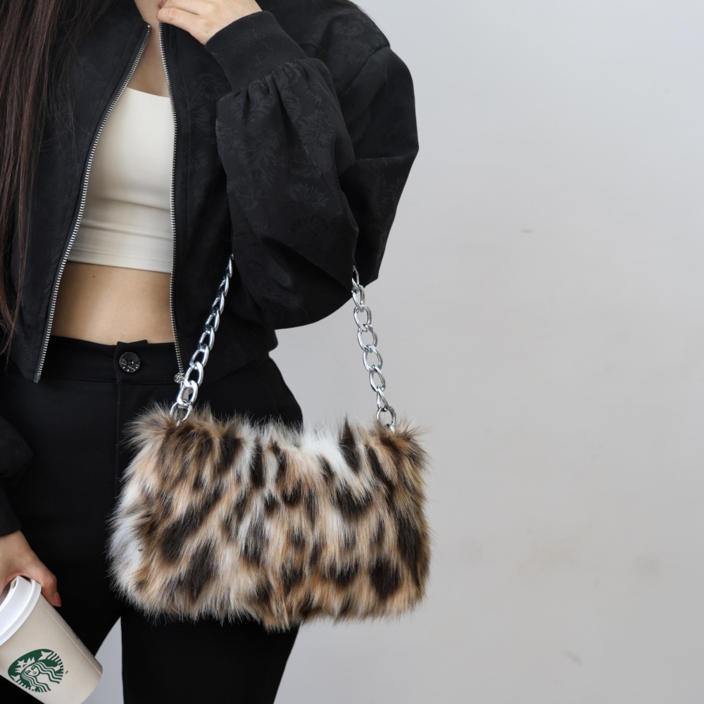 Plush leopard evening bag Asian style shoulder bag