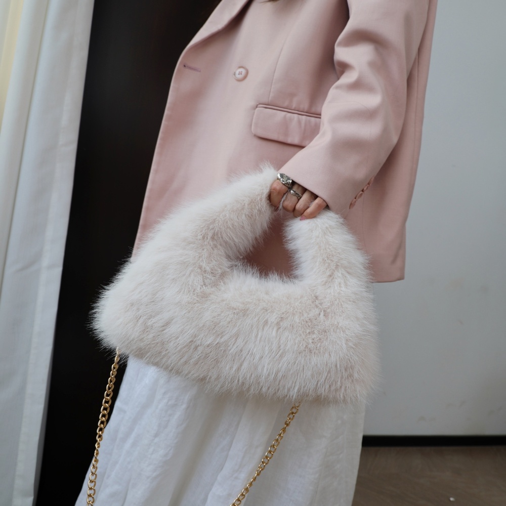 Autumn and winter handbag plush clutch