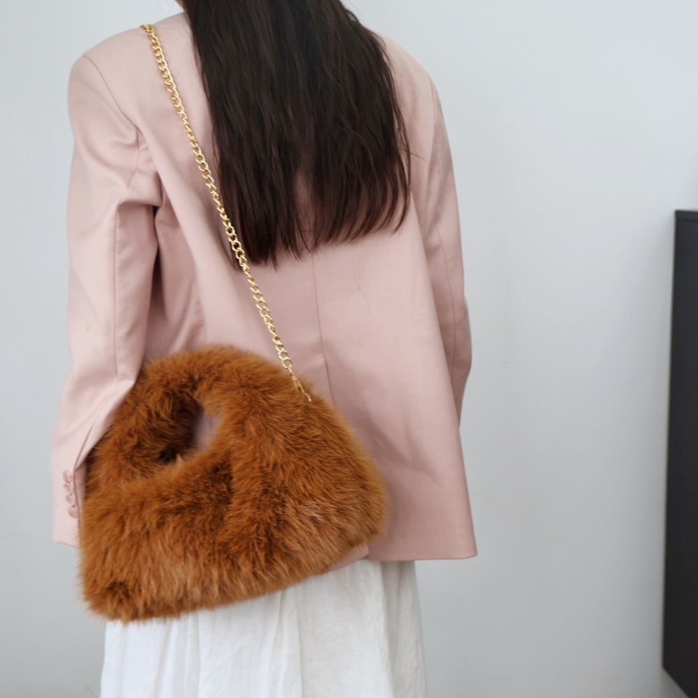 Autumn and winter handbag plush clutch