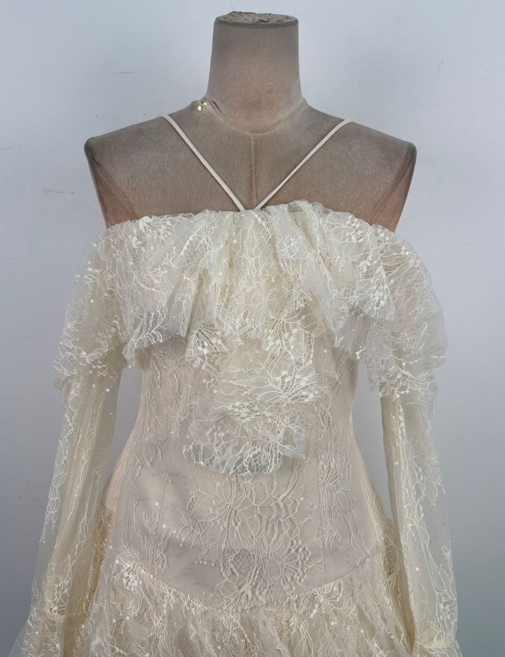 Lace flat shoulder T-back temperament dress