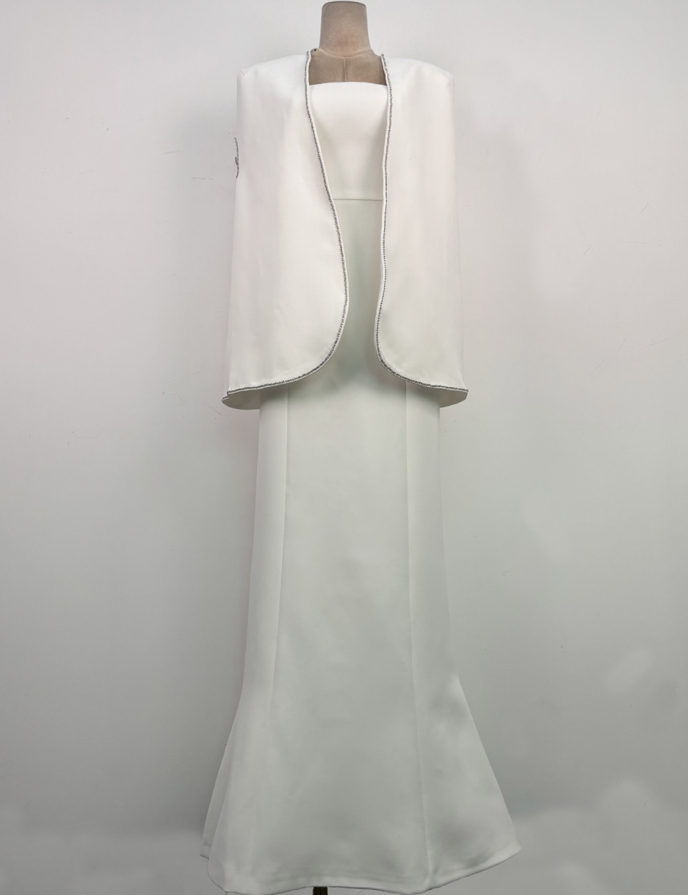 Niche beading dress wrapped chest temperament cloak