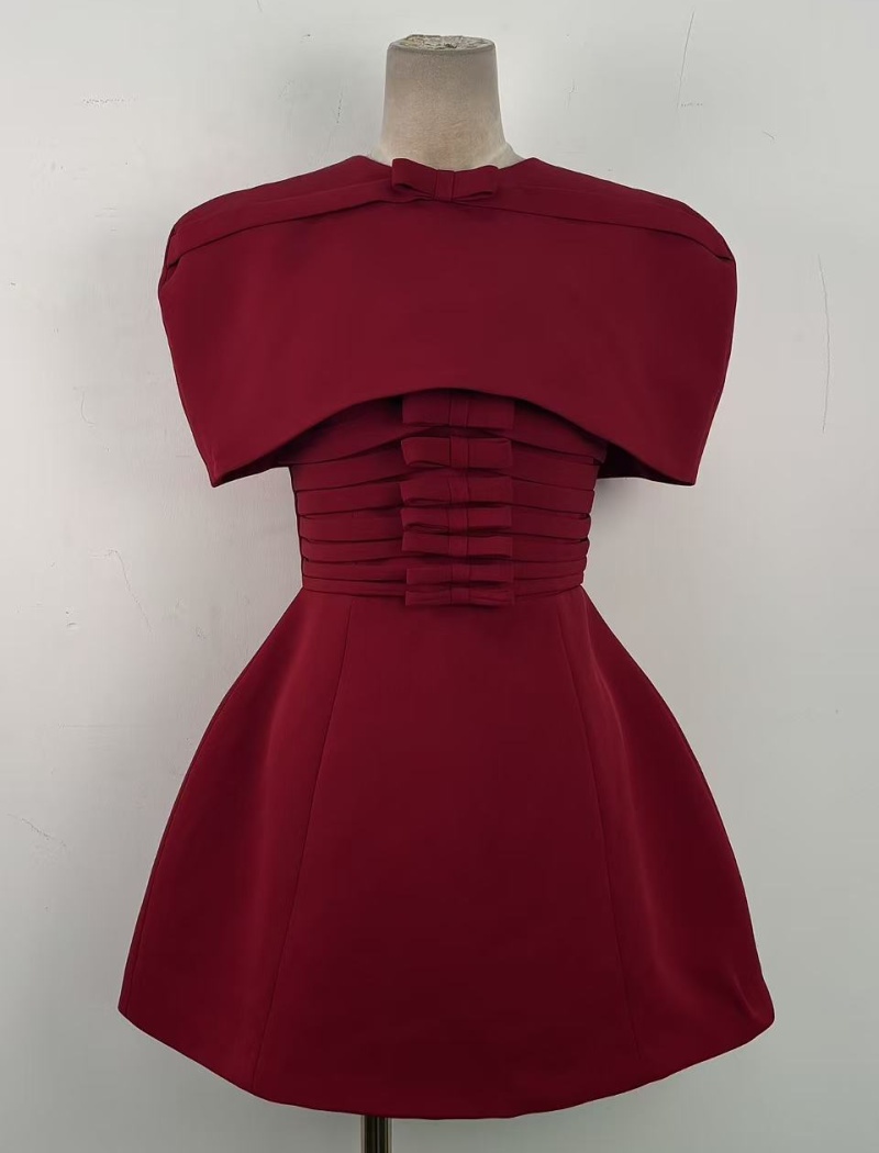 Temperament niche ladies T-back red wrapped chest bow cloak