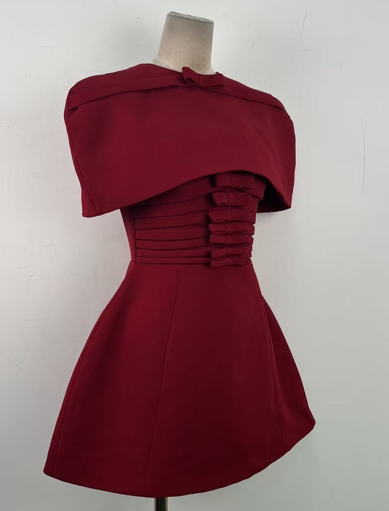 Temperament niche ladies T-back red wrapped chest bow cloak