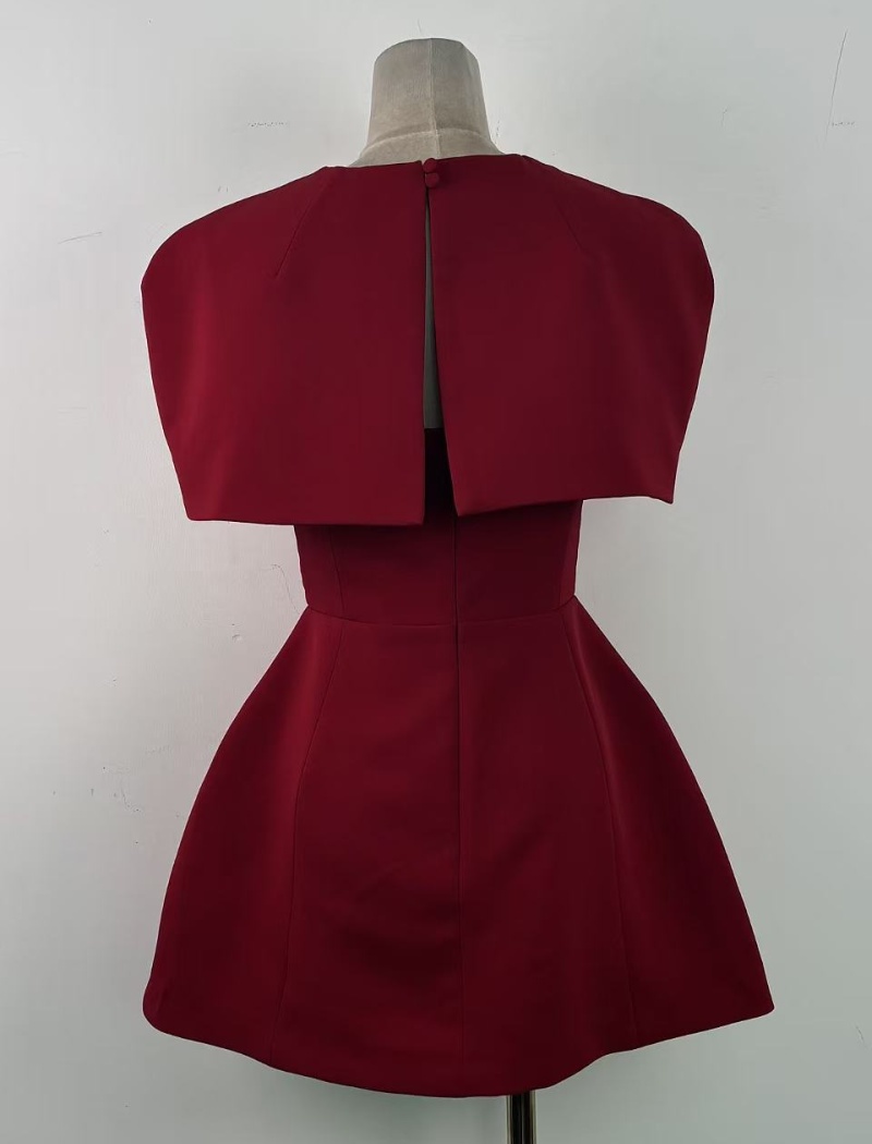 Temperament niche ladies T-back red wrapped chest bow cloak
