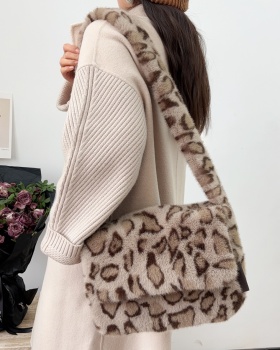 Shoulder leopard elmo autumn and winter students pack