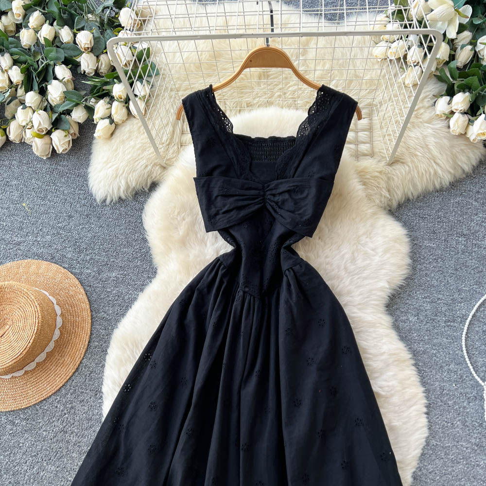 Hollow sleeveless A-line enticement dress for women