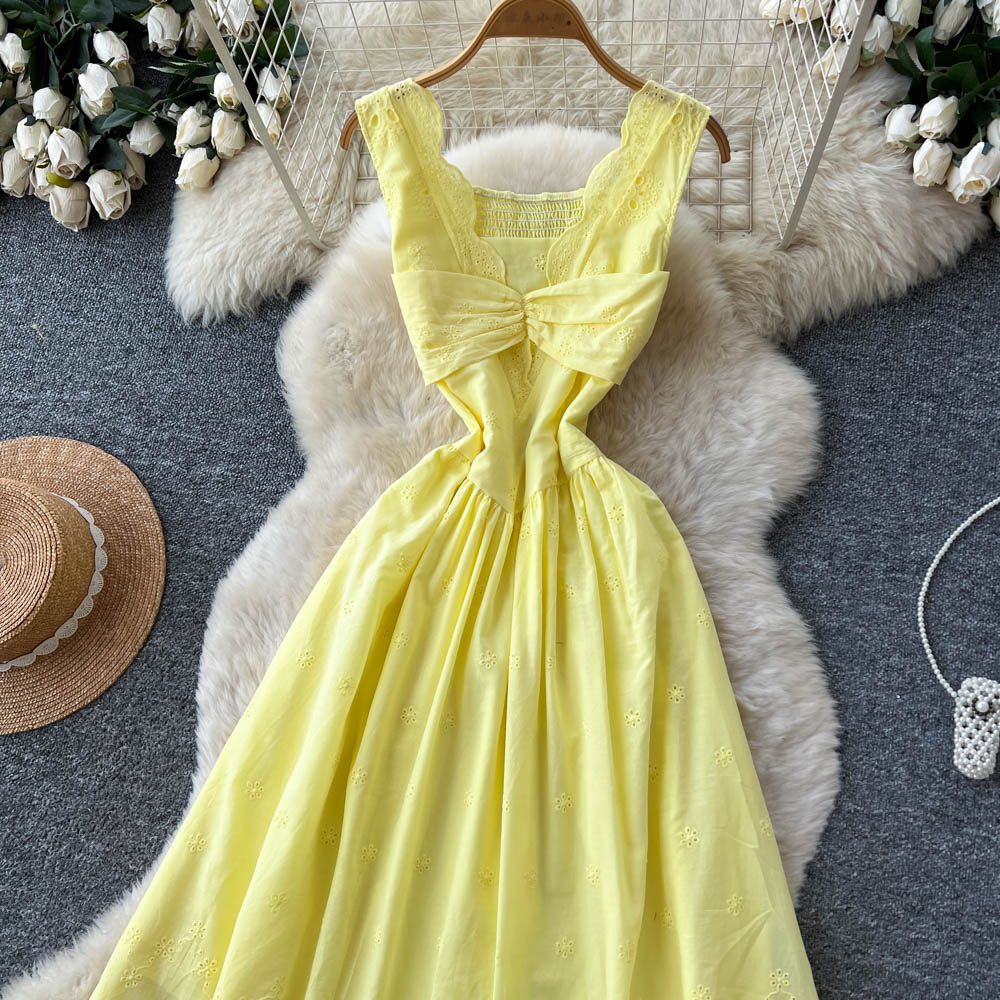 Hollow sleeveless A-line enticement dress for women