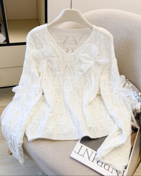 Long sleeve sweet spring flowers sweater for women