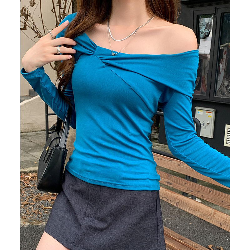 Slim spring T-shirt sloping shoulder bottoming shirt