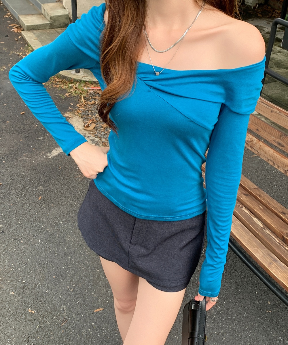 Slim spring T-shirt sloping shoulder bottoming shirt