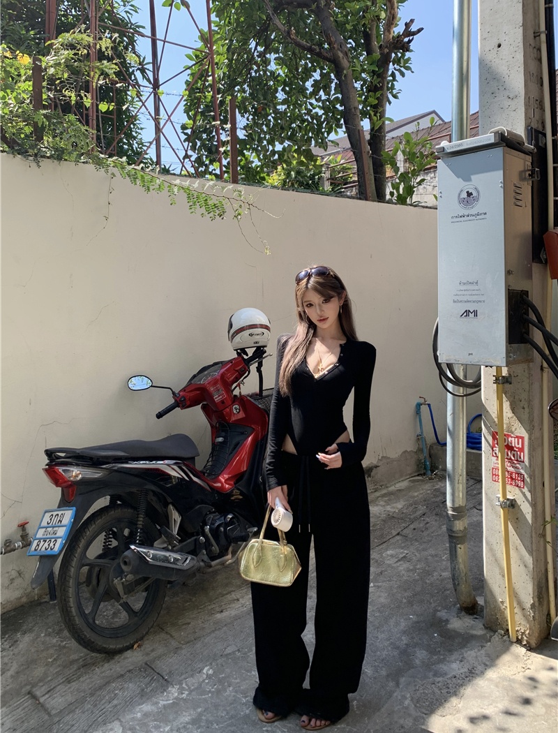 Inside the ride bottoming shirt leotard a set for women