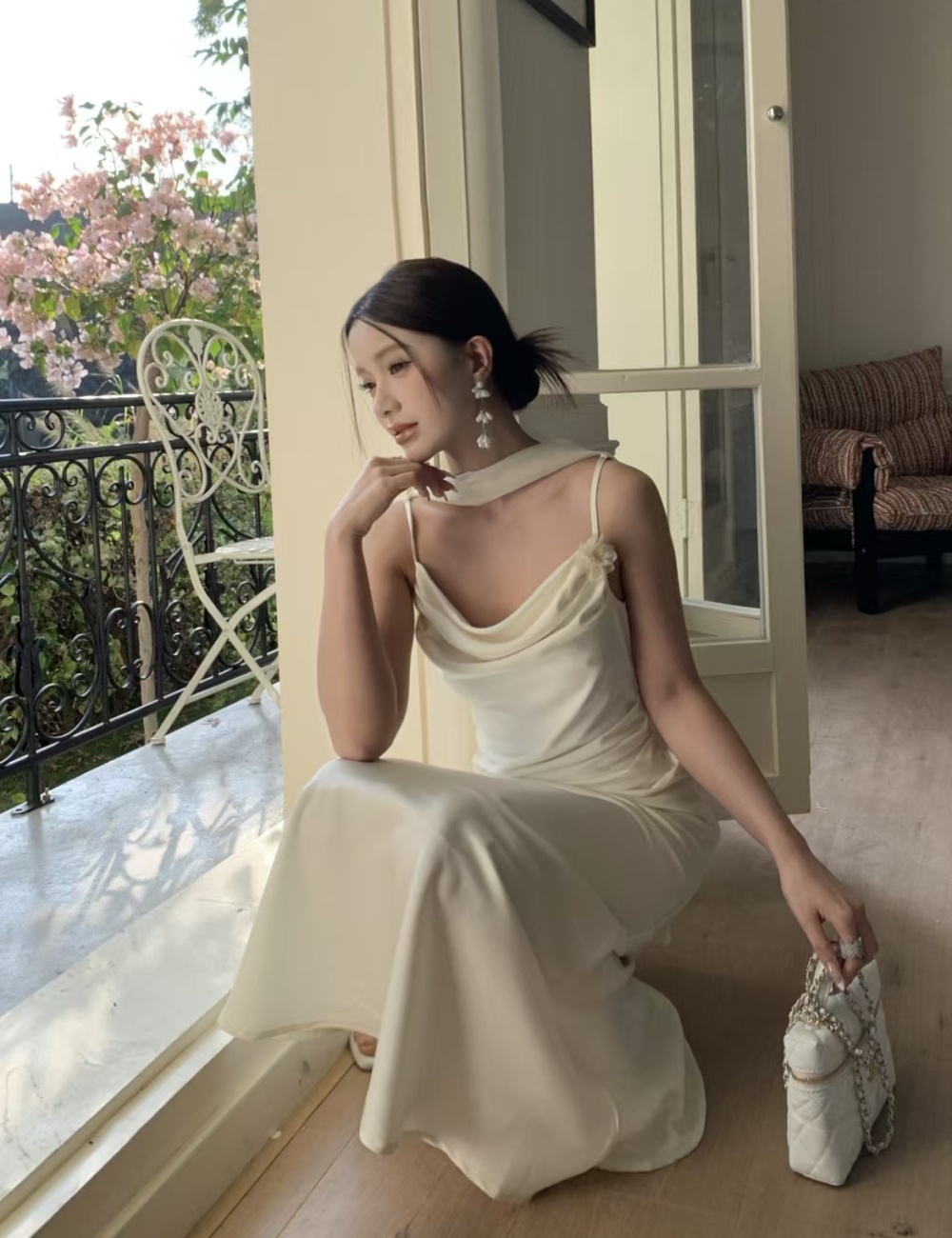 Package hip pinched waist dress sling folds long dress