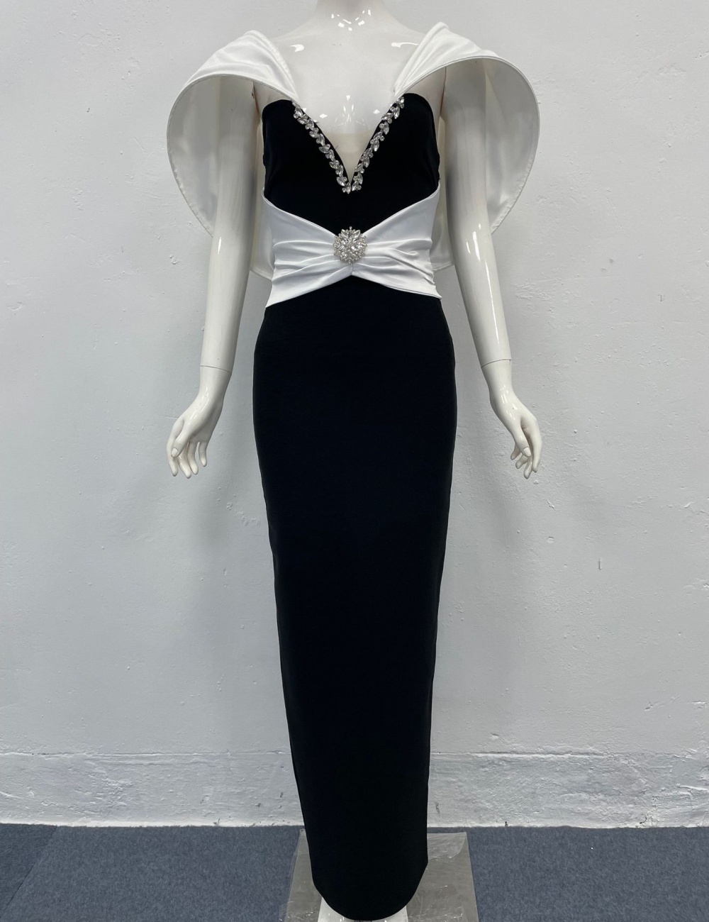 V-neck bandage dress long dress for women