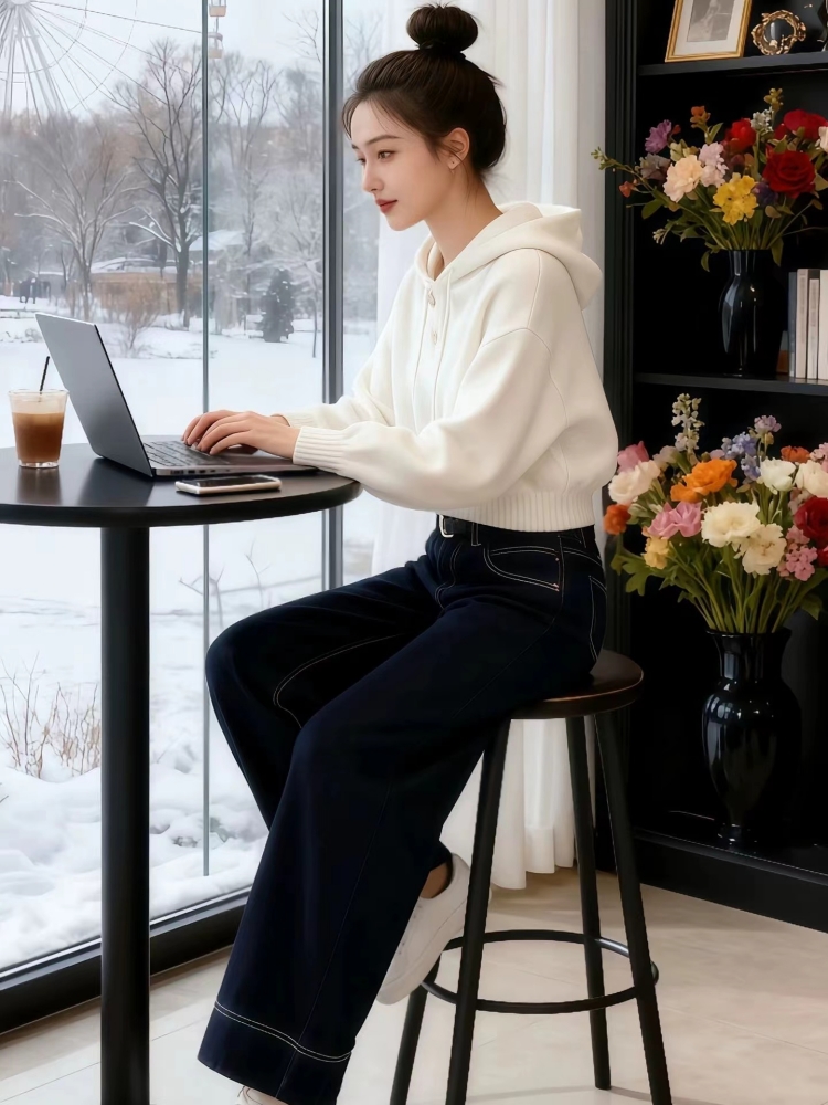 Hooded pullover sweater show young jeans a set