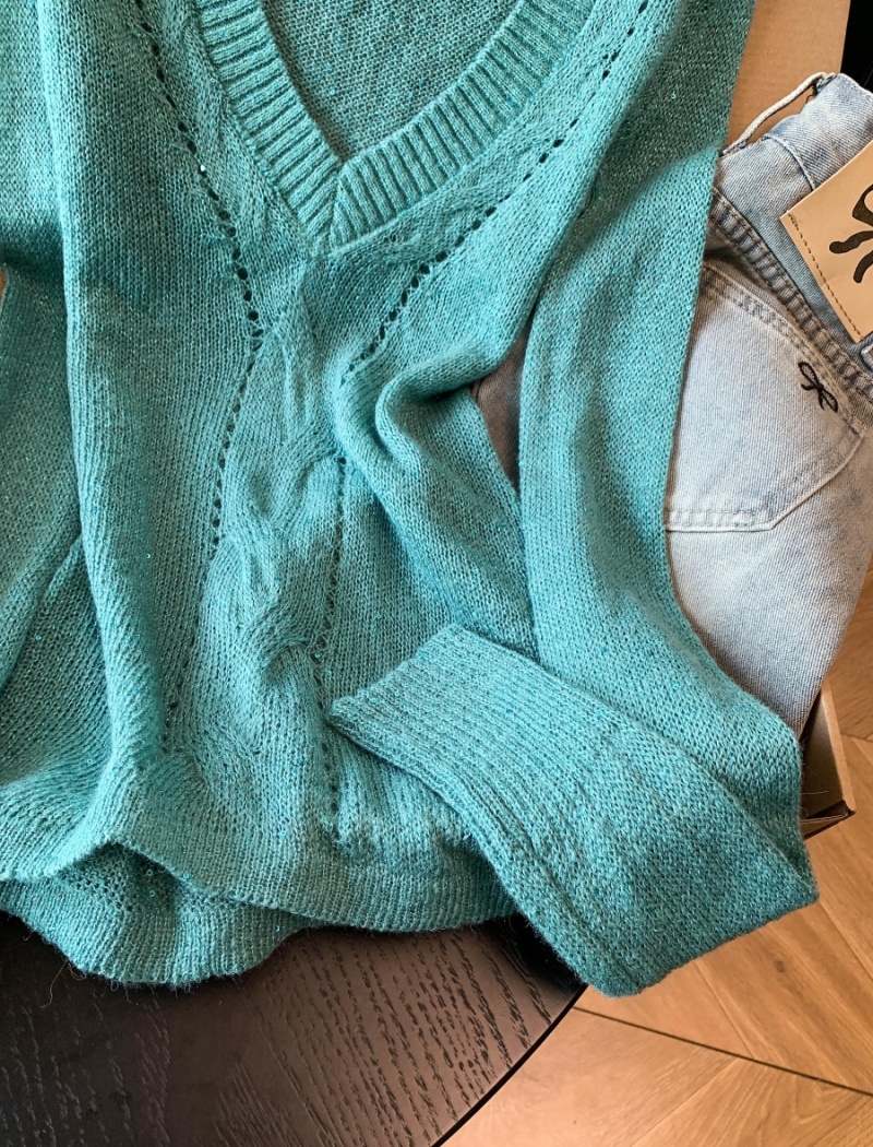 Spicegirl slim spring sweater V-neck hollow bottoming shirt