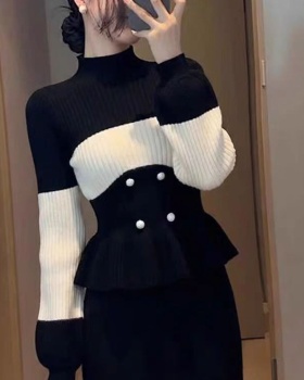 Chanelstyle pinched waist slim high collar sweater