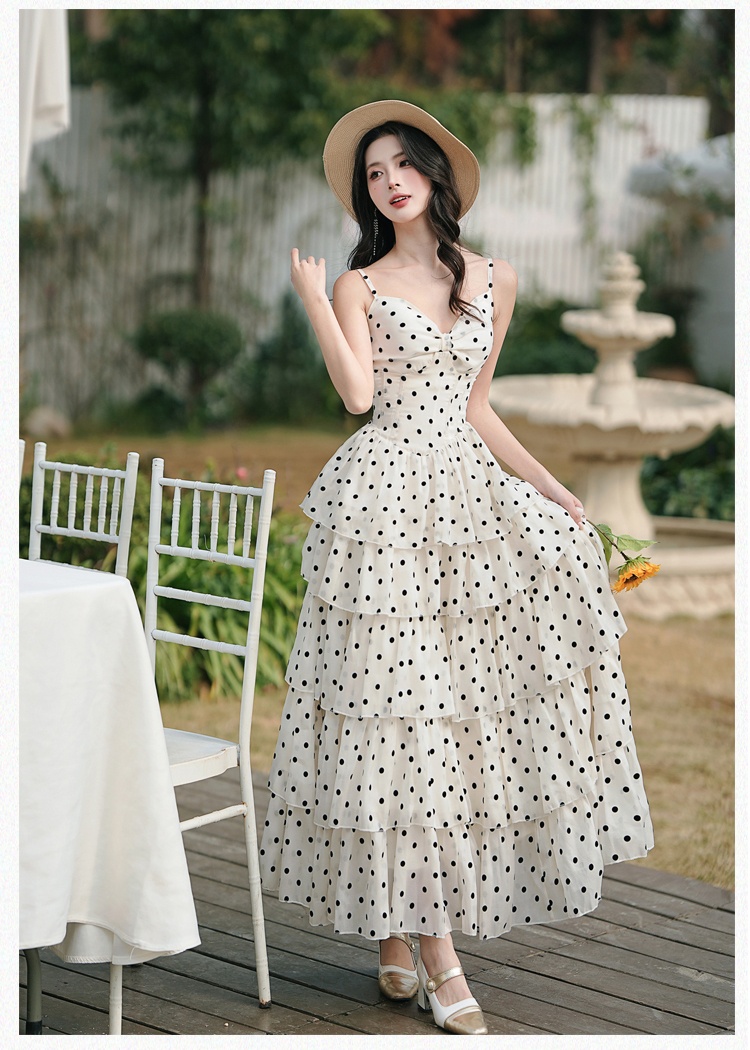 Polka dot vacation strap dress cake dress