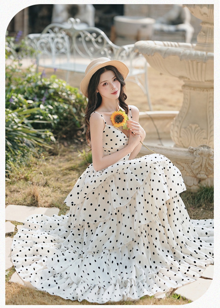 Polka dot vacation strap dress cake dress